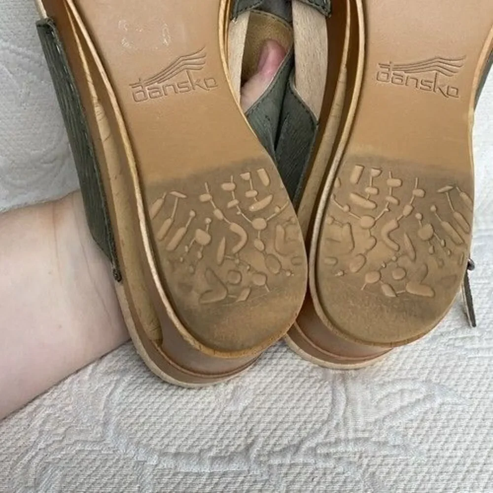 Dansko Tamia‎ Textured Nubuck Leather Wooden Wedge Sandals Women Size 40/US9.5